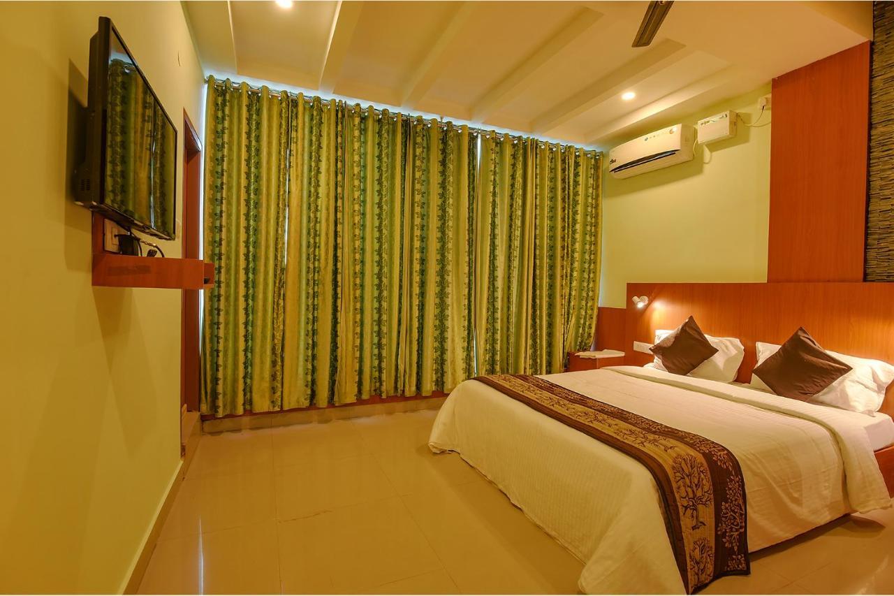 Fabhotel The Btm Palace - Btm Layout Bangalore Exterior photo